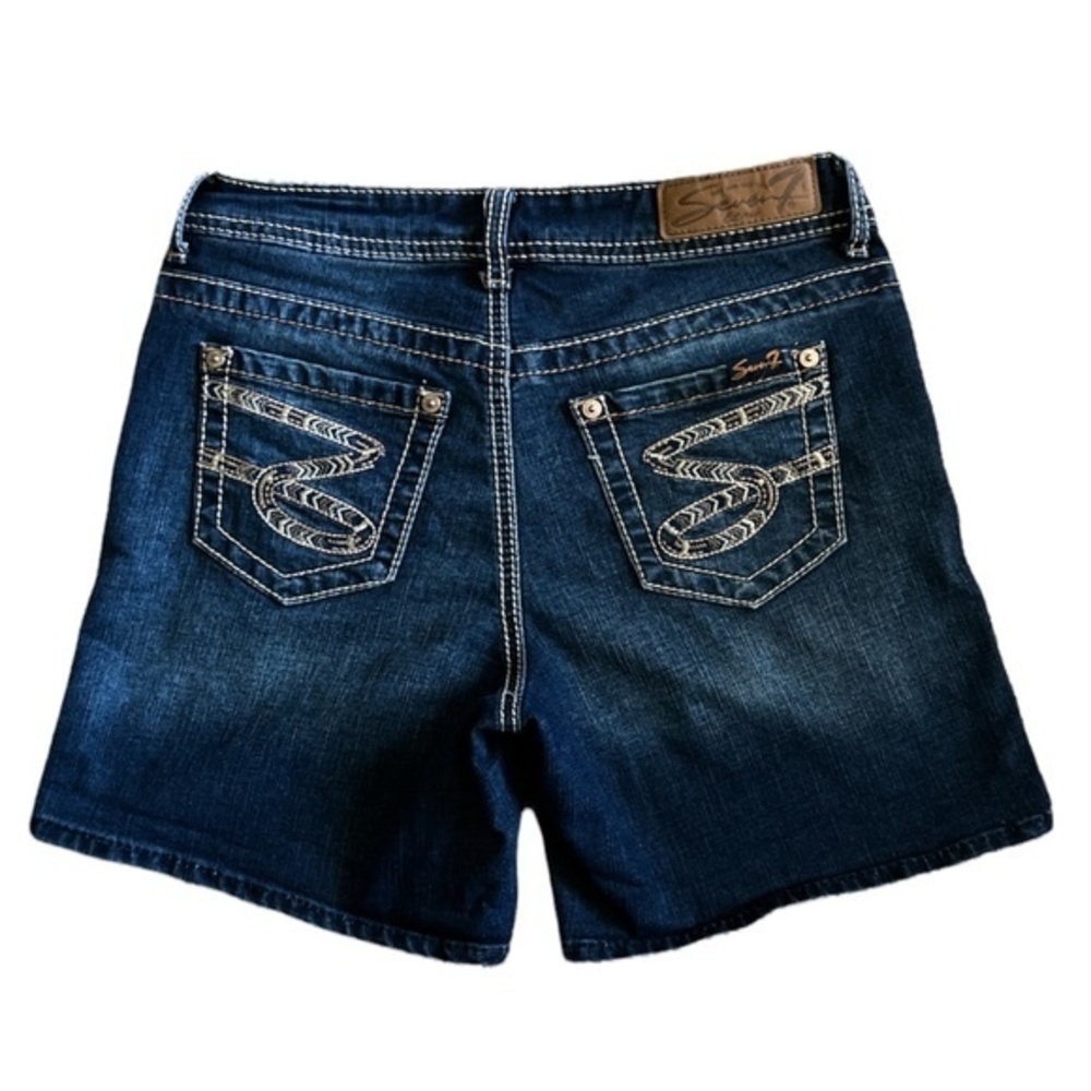 Seven7 Embroidered Jean Shorts Sz.‎ 4